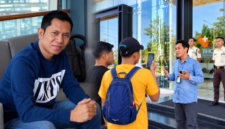 Foto: Ketua Komisi IV DPRD Sumenep Mulyadi (kiri) dan suasana adu argumen wartawan bersama petugas keamanan RS BHC Sumenep (kanan) saat dihalangi meliput sidak kasus kematian pasien BPJS.