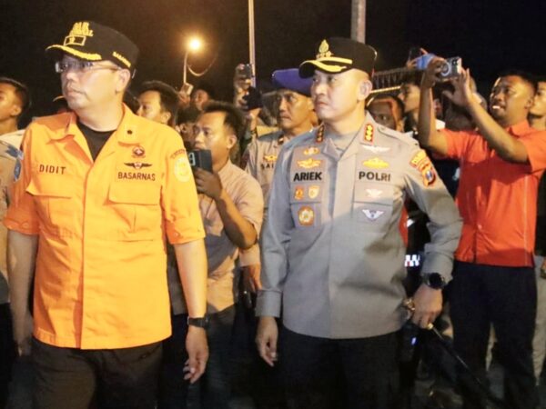 KN SAR Permadi Tiba di Kalianget, Kapolresta Sumenep Pantau Langsung Penanganan Korban KM Mutiara Sentosa 2