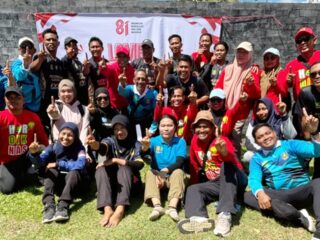 Dominasi Lomba Tarik Tambang Pemkab Sumenep, Tim Putra-Putri Disdik Rebut Juara Pertama