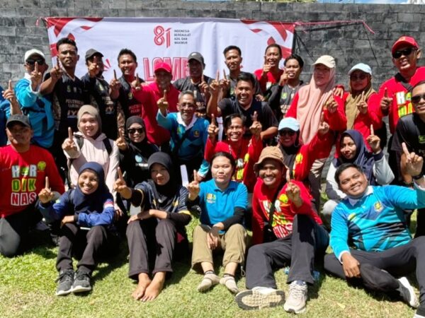 Dominasi Lomba Tarik Tambang Pemkab Sumenep, Tim Putra-Putri Disdik Rebut Juara Pertama
