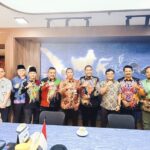Perkuat Konektivitas Kepulauan, Bupati Achmad Fauzi Sambangi Kemenhub Minta Penguatan Layanan Pelayaran
