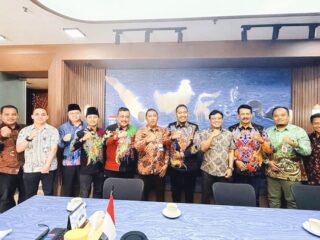 Perkuat Konektivitas Kepulauan, Bupati Achmad Fauzi Sambangi Kemenhub Minta Penguatan Layanan Pelayaran