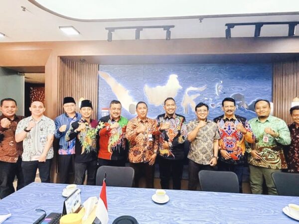 Perkuat Konektivitas Kepulauan, Bupati Achmad Fauzi Sambangi Kemenhub Minta Penguatan Layanan Pelayaran