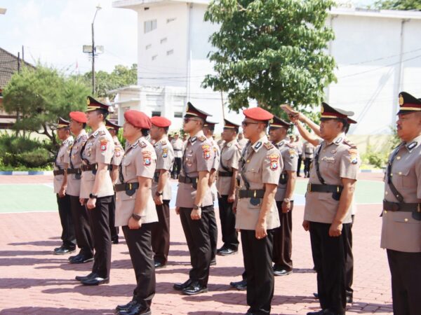Pimpin Sertijab di Lapangan Tri Brata, Kombes Pol Ariek Tekankan Pelayanan Humanis bagi Warga Sumenep