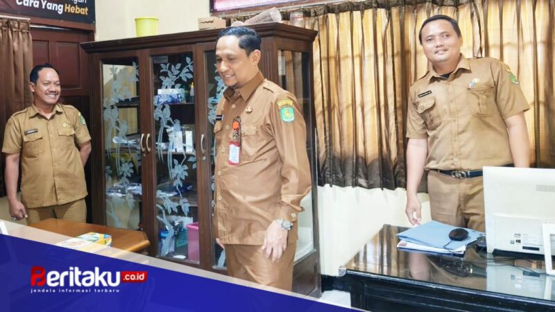 Sekda Agus Dwi Saputra minta pimpinan OPD rutin lakukan pembinaan internal demi memangkas birokrasi dan meningkatkan layanan publik.