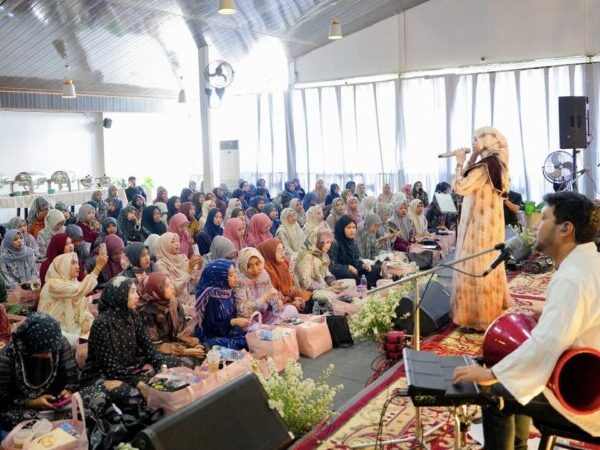 Pererat Silaturahmi Customer Loyal, Arinna Premium Hijab Resmi Deklarasikan KIMMS