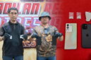 Foto: Kasat Resnarkoba Polresta Sumenep Kompol Mohammad Sjaiful, S.H., M.H. (kiri) bersama anggota menunjukkan barang bukti dua paket sabu seberat 1,75 gram, tisu pembungkus, serta dua unit ponsel pintar (Vivo dan iPhone 15) hasil penangkapan dua oknum kepala desa.