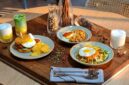 Foto: Aneka sajian makanan dan kreasi minuman unik bertema "A Taste of Home" yang siap memanjakan lidah para pencinta kuliner di Sae Rassa Restaurant, MYZE Hotel Sumenep by ARTOTEL.