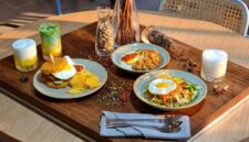 Foto: Aneka sajian makanan dan kreasi minuman unik bertema "A Taste of Home" yang siap memanjakan lidah para pencinta kuliner di Sae Rassa Restaurant, MYZE Hotel Sumenep by ARTOTEL.