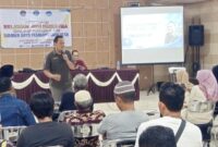 Foto: Narasumber dari Diskominfo Sumenep saat menyampaikan materi literasi digital dalam kegiatan Asistensi Relawan Antinarkoba BNNK Sumenep di Gedung KPRI Serba Usaha.