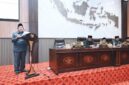 Foto: Wakil Bupati Sumenep KH. Imam Hasyim (kiri) bersama Ketua DPRD Sumenep H. Zainal Arifin dan para Wakil Ketua DPRD Sumenep saat memimpin Rapat Paripurna Penyampaian Nota Keuangan Raperda APBD T.A. 2027 di Gedung DPRD Sumenep.