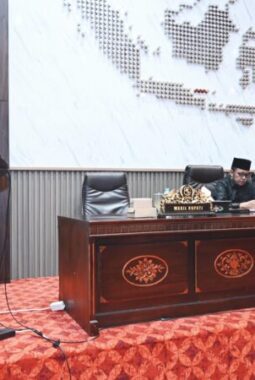 Wabup KH. Imam Hasyim Bacakan Nota Keuangan Raperda APBD 2027 Sumenep, Proyeksikan Pendapatan Rp1,89 Triliun