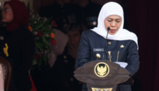Foto: Gubernur Jawa Timur Khofifah Indar Parawansa saat memberikan pidato laporan capaian pembangunan Provinsi Jawa Timur dalam rangka Hari Jadi ke-81 Provinsi Jawa Timur.