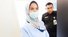 Foto: Tangkapan layar video berdurasi 1 menit 30 detik memperlihatkan perawat RS Baghraf Health Care (BHC) Sumenep (depan) didampingi petugas keamanan saat memberikan penjelasan atas pertanyaan keluarga pasien.