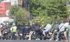 Antrean BBM di Bali Belum Surut, DPRD Desak Dirut Pertamina Simon Aloysius Mundur