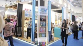 Foto: Suasana stan pameran Pemerintah Kota Tangerang Selatan melalui Disperindag Tangsel di Hall 8 ICE BSD Tangerang yang memajang produk unggulan IKM mulai dari produk pembersih Snap Clean, panel surya, hingga fesyen dan bumbu olahan.