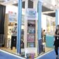 Foto: Suasana stan pameran Pemerintah Kota Tangerang Selatan melalui Disperindag Tangsel di Hall 8 ICE BSD Tangerang yang memajang produk unggulan IKM mulai dari produk pembersih Snap Clean, panel surya, hingga fesyen dan bumbu olahan.