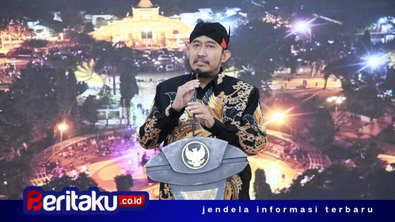 Foto: Bupati Sumenep Achmad Fauzi Wongsojudo saat memberikan sambutan dan arahan terkait pelaksanaan gerakan pembacaan Surat Al-Waqi’ah sebanyak 111.111 kali di lingkungan Pemerintah Kabupaten Sumenep.