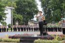 Foto: Kapolresta Sumenep Kombes Pol. Ariek Indra Sentanu, S.H., S.I.K., M.H. bertindak sebagai inspektur upacara dalam peringatan Hari Sumpah Pemuda ke-98 di Lapangan Apel Tribrata Polresta Sumenep, Rabu (28/10/2026).
