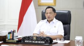 Foto : Mendagri Tito Karnavian mendorong pemerintah daerah membentuk Satgas MBG untuk memperkuat pengawasan dapur dan pelaksanaan program Makan Bergizi Gratis. 
