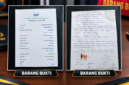Foto: Barang bukti slip transaksi transfer bank dan dokumen surat pernyataan bertandatangan yang disita Satreskrim Polresta Sumenep untuk menjerat tersangka tindak pidana penipuan dan penggelapan dana umrah.